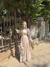 Jasmine dress in beige