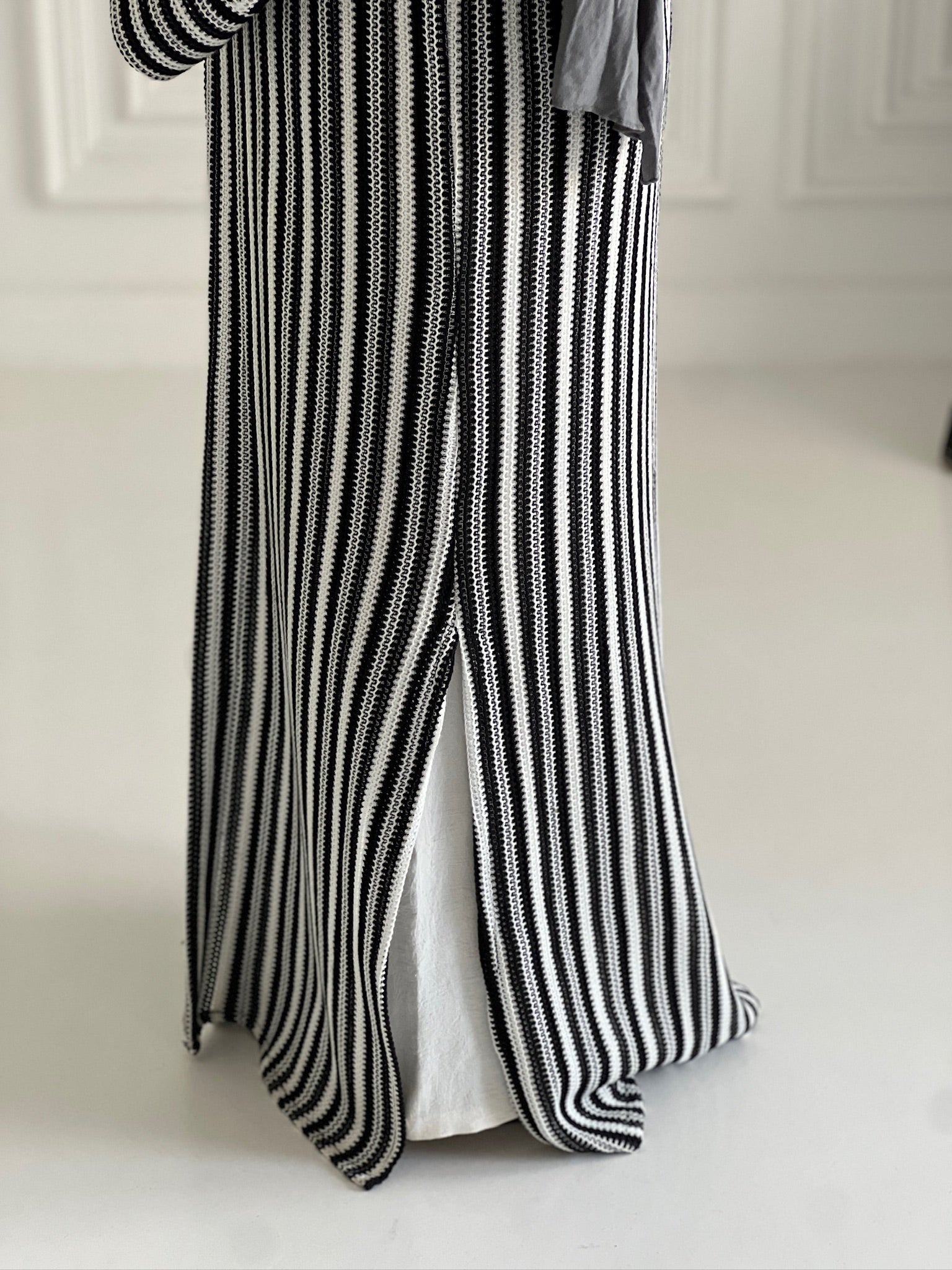 Kinted cardigan in black