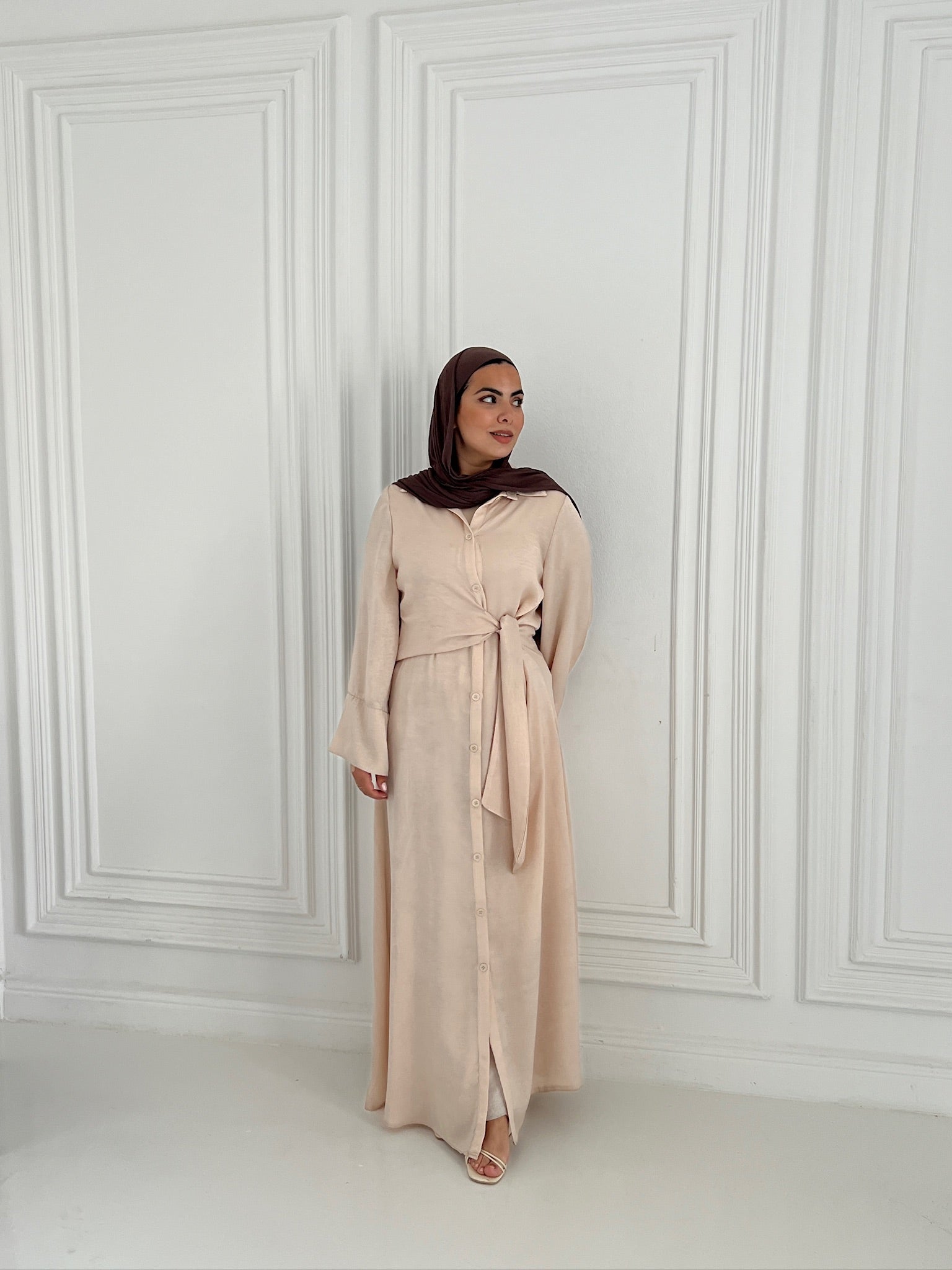 Sahra dress in Champagne