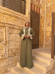 Athar kaftan in pistachio
