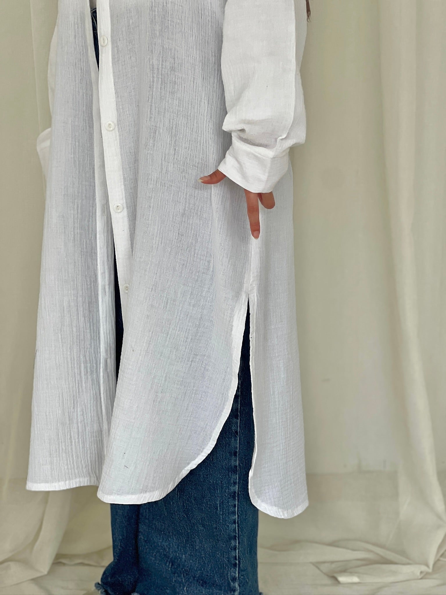 LUJAIN LONG SHIRT IN WHITE