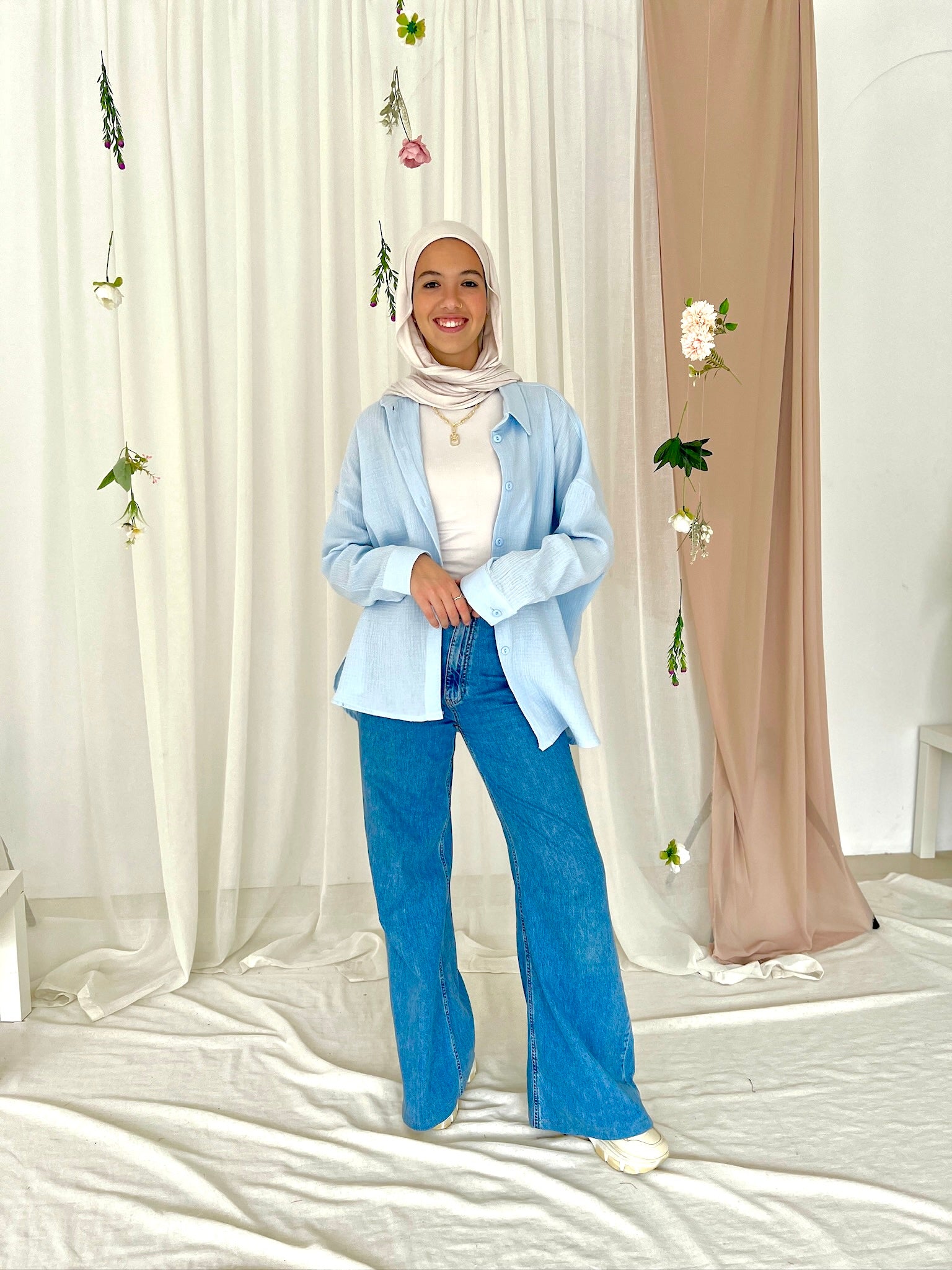 LUJAIN SHORTSHIRT IN BABYBLUE