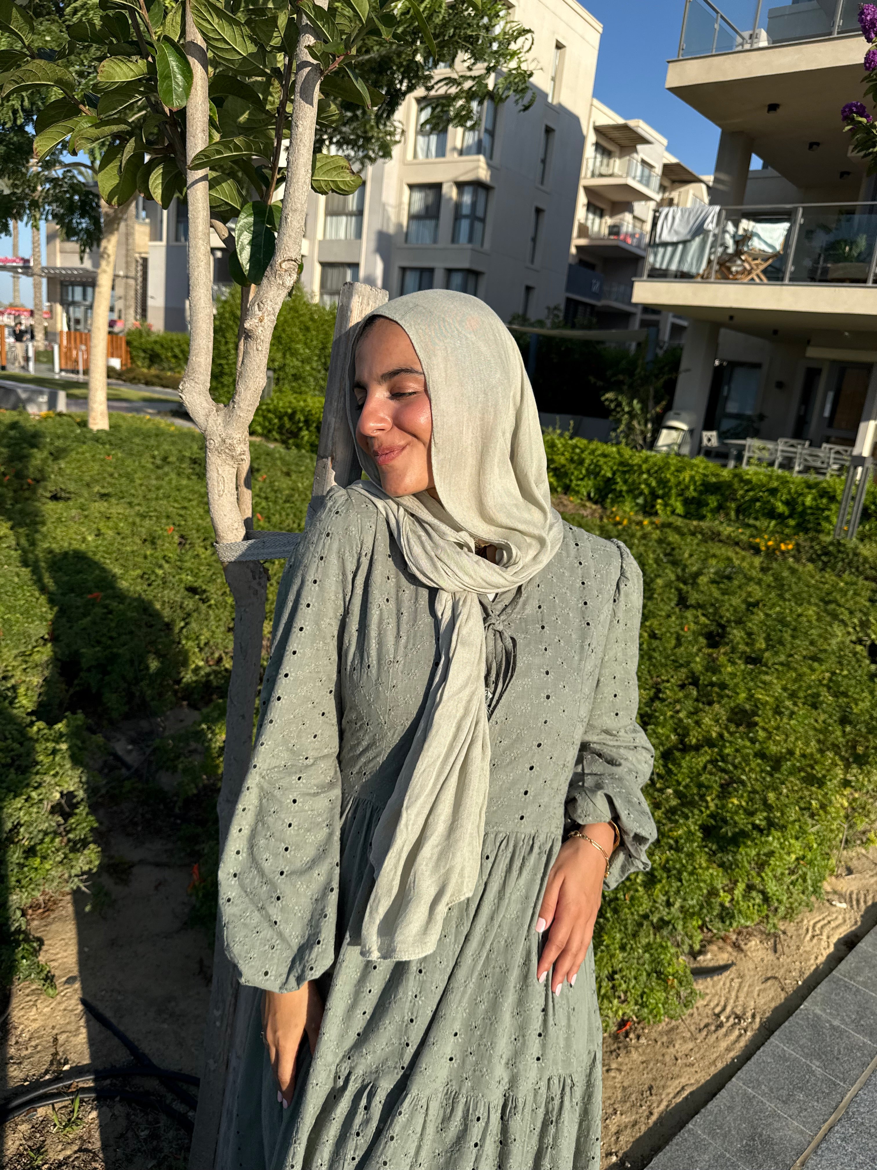 Jasmine dress in olive