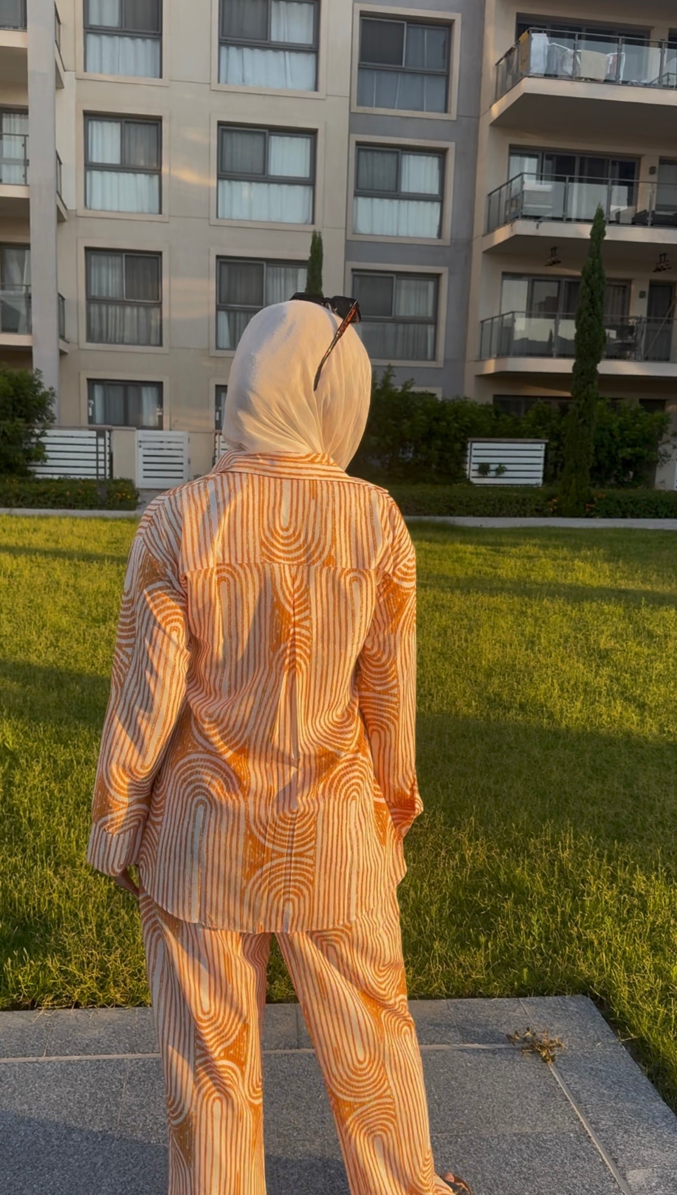 Glow set in orange