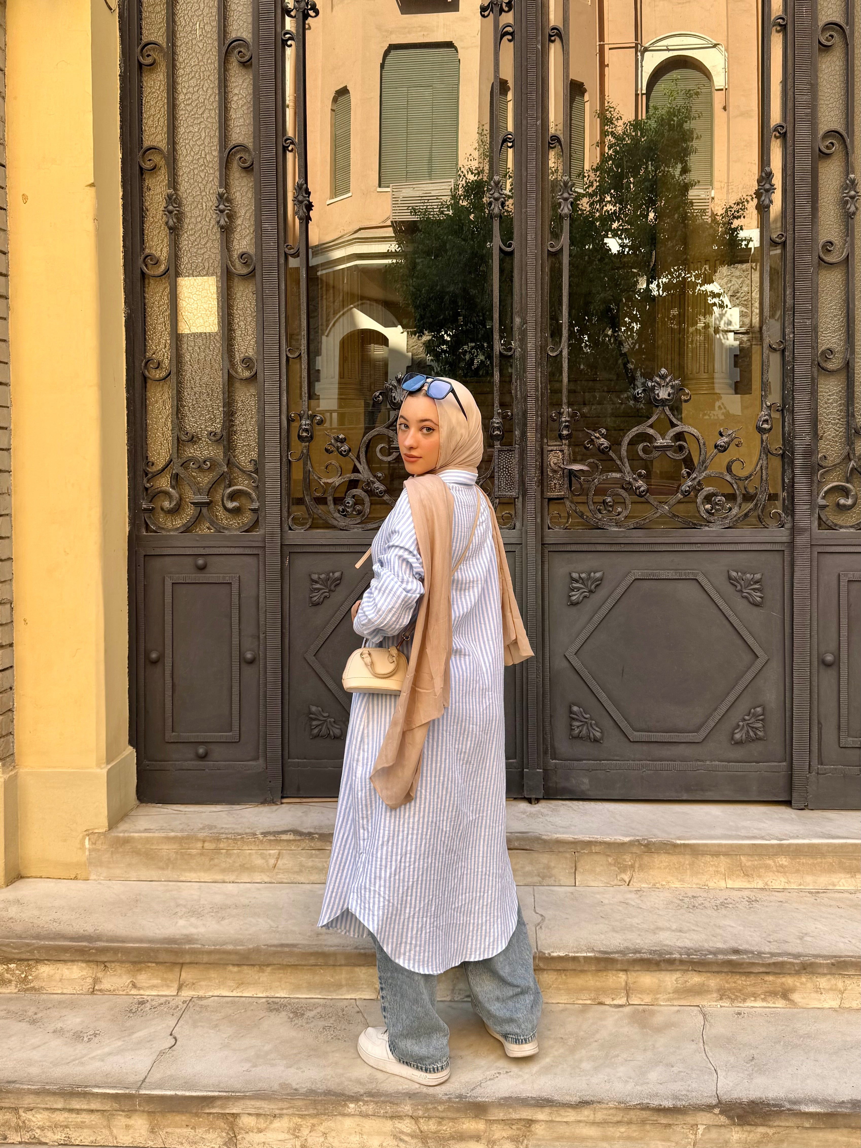 Lujain Strapped long shirt in blue