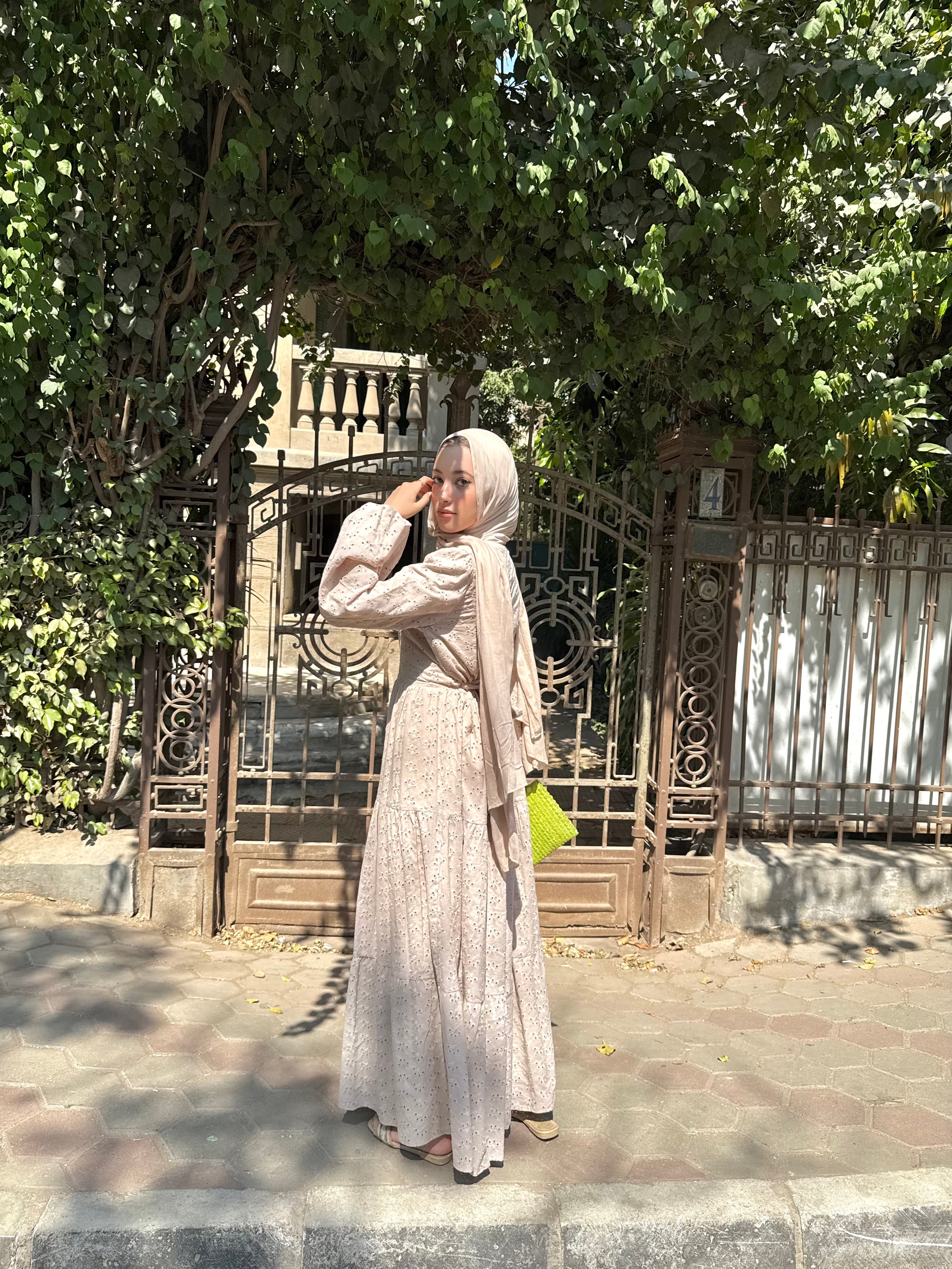 Jasmine dress in beige