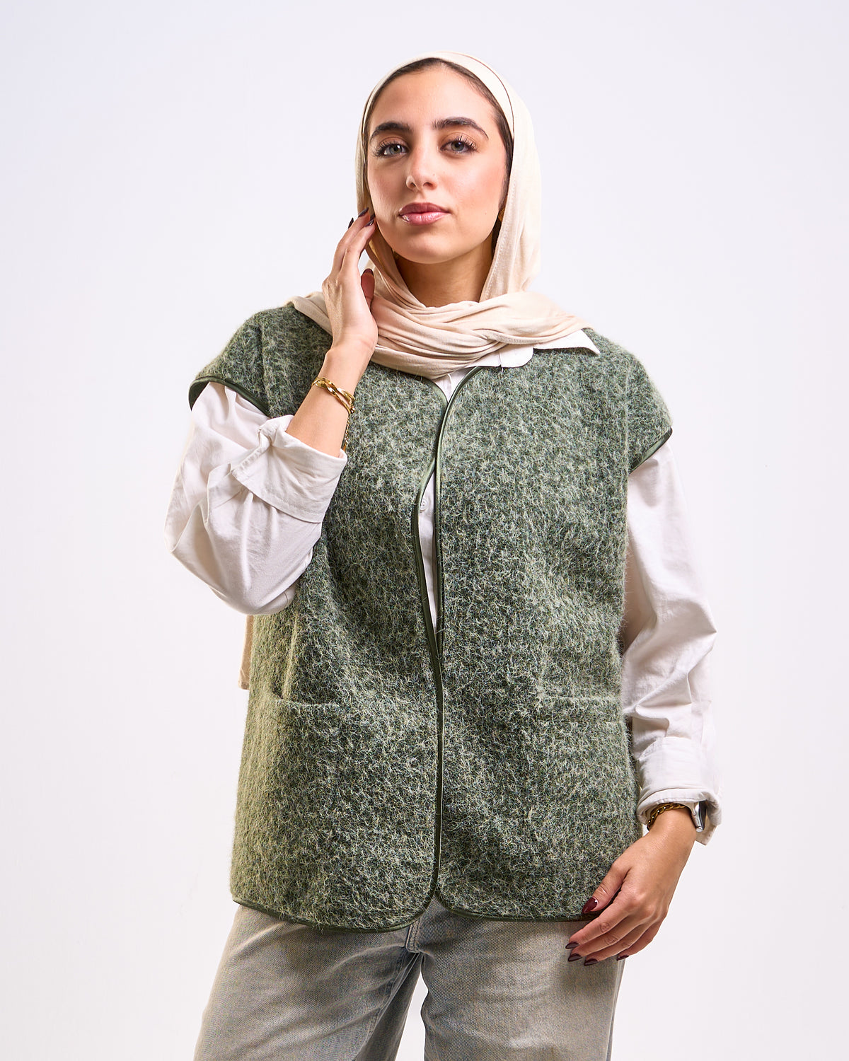 Cozy wool vest in olive